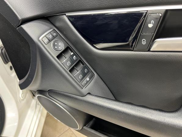 Mercedes-Benz C-Класс III (W204) Рестайлинг с пробегом 2012 года, цена 1 300 000 рублей, 121883 км, универсал, Автокод Объявления