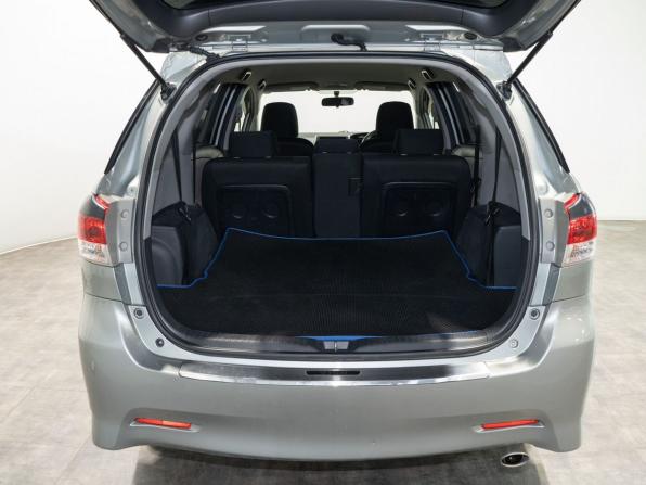 Toyota Wish II с пробегом 2011 года, цена 1 300 000 рублей, 160000 км, минивэн, Автокод Объявления