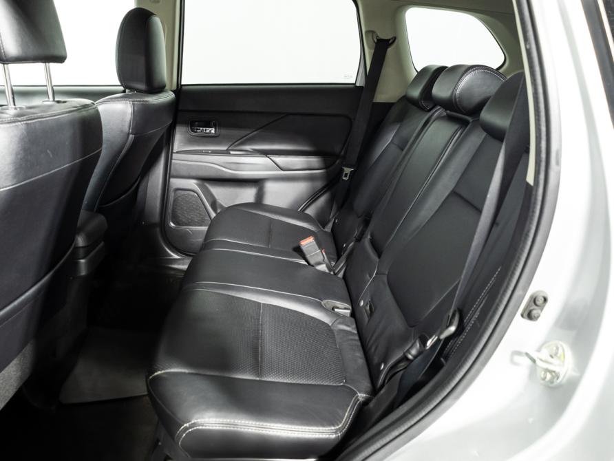 Mitsubishi Outlander III Рестайлинг 2 Санкт-Петербург  - изображение 10
