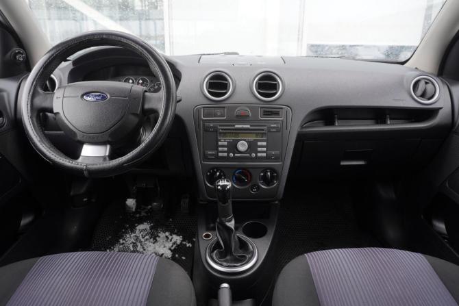 Ford Fusion I Рестайлинг с пробегом 2009 года, цена 379 000 рублей, 195809 км, хэтчбек, Автокод Объявления