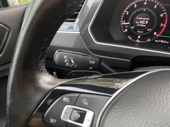 Volkswagen Tiguan II с пробегом 2018 года, цена 2 600 000 рублей, 124340 км, внедорожник, Автокод Объявления