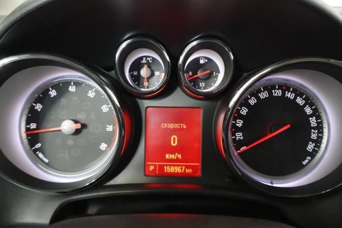 Opel Astra J Рестайлинг с пробегом 2013 года, цена 849 000 рублей, 157000 км, седан, Автокод Объявления