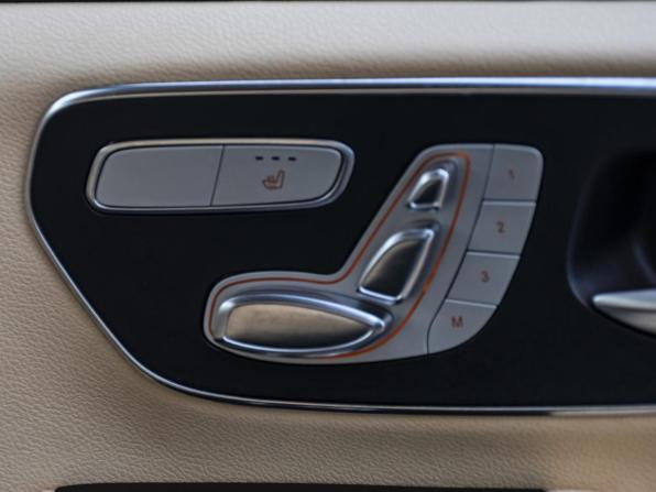 Mercedes-Benz V-Класс III (W447) с пробегом 2016 года, цена 3 099 000 рублей, 236430 км, минивэн, Автокод Объявления