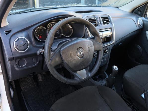Renault Logan II с пробегом 2015 года, цена 550 000 рублей, 237184 км, седан, Автокод Объявления