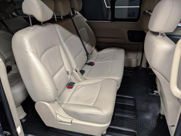 Hyundai H-1 II Рестайлинг с пробегом 2017 года, цена 2 990 000 рублей, 89919 км, минивэн, Автокод Объявления