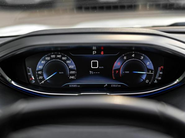 Peugeot 5008 II с пробегом 2018 года, цена 1 990 000 рублей, 63138 км, внедорожник, Автокод Объявления
