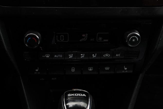 Skoda Rapid I Рестайлинг с пробегом 2017 года, цена 1 280 000 рублей, 87507 км, лифтбек, Автокод Объявления