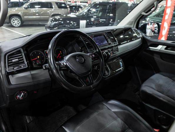 Volkswagen Multivan T6 с пробегом 2019 года, цена 3 400 000 рублей, 182217 км, минивэн, Автокод Объявления