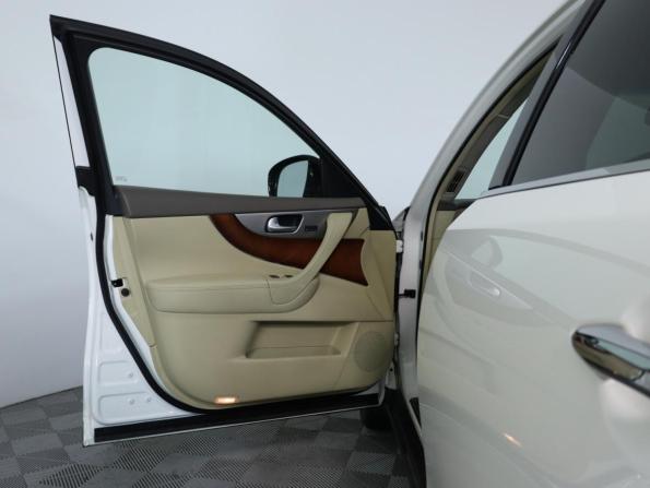 Infiniti QX70 с пробегом 2013 года, цена 2 350 000 рублей, 85621 км, внедорожник, Автокод Объявления