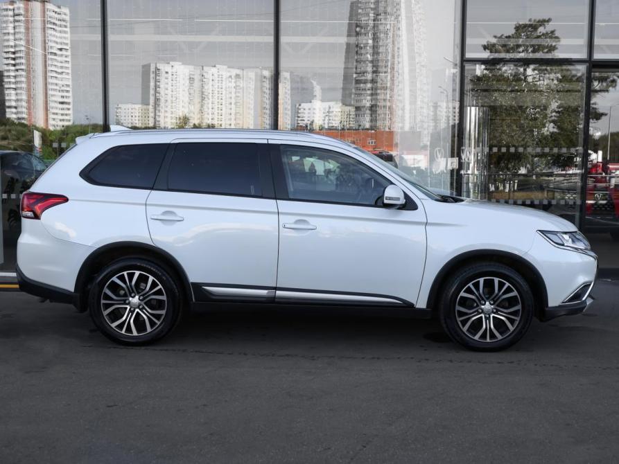 Mitsubishi Outlander III Рестайлинг 2 Москва  - изображение 4