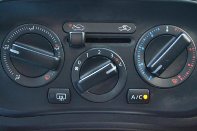 Nissan Juke I с пробегом 2012 года, цена 970 000 рублей, 134748 км, внедорожник, Автокод Объявления