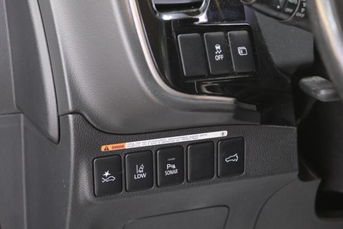 Mitsubishi Outlander III Рестайлинг 2 с пробегом 2018 года, цена 3 249 000 рублей, 111704 км, внедорожник, Автокод Объявления