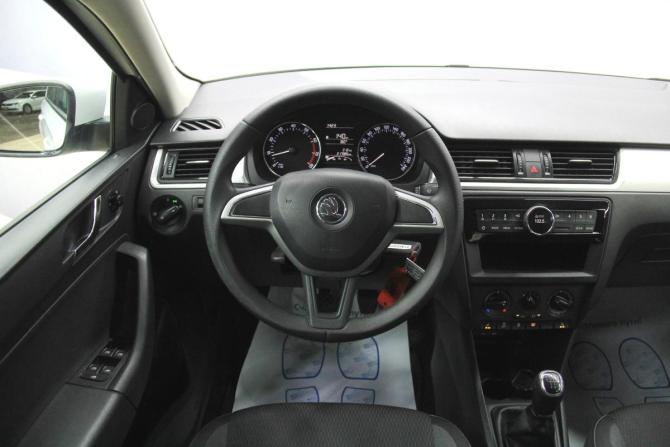 Skoda Rapid I с пробегом 2016 года, цена 897 500 рублей, 231860 км, лифтбек, Автокод Объявления