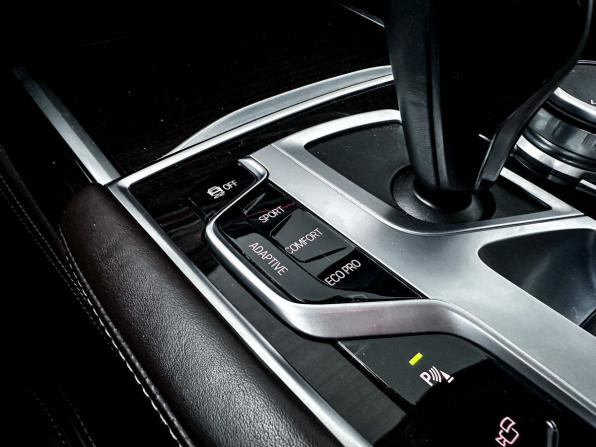 BMW 7 серии VI (G11/G12) Рестайлинг с пробегом 2021 года, цена 5 998 990 рублей, 99656 км, седан, Автокод Объявления