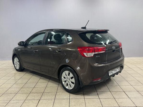 Kia Rio III Рестайлинг с пробегом 2017 года, цена 890 000 рублей, 210000 км, седан, Автокод Объявления