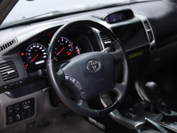 Toyota Land Cruiser Prado 120 Series Рестайлинг с пробегом 2008 года, цена 2 090 000 рублей, 317243 км, внедорожник, Автокод Объявления