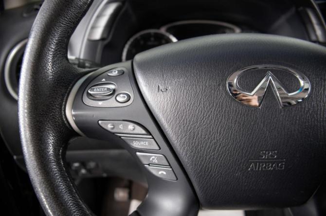 Infiniti JX с пробегом 2013 года, цена 1 649 000 рублей, 137245 км, внедорожник, Автокод Объявления