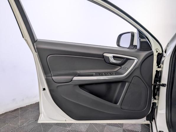 Volvo S60 II Рестайлинг с пробегом 2017 года, цена 2 060 000 рублей, 61101 км, седан, Автокод Объявления