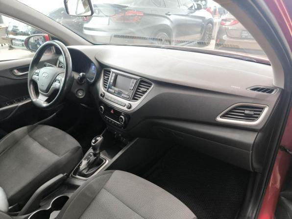 Hyundai Solaris II с пробегом 2017 года, цена 1 150 000 рублей, 161455 км, седан, Автокод Объявления
