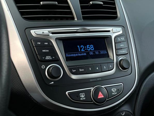 Hyundai Solaris I Рестайлинг с пробегом 2015 года, цена 892 300 рублей, 174166 км, седан, Автокод Объявления