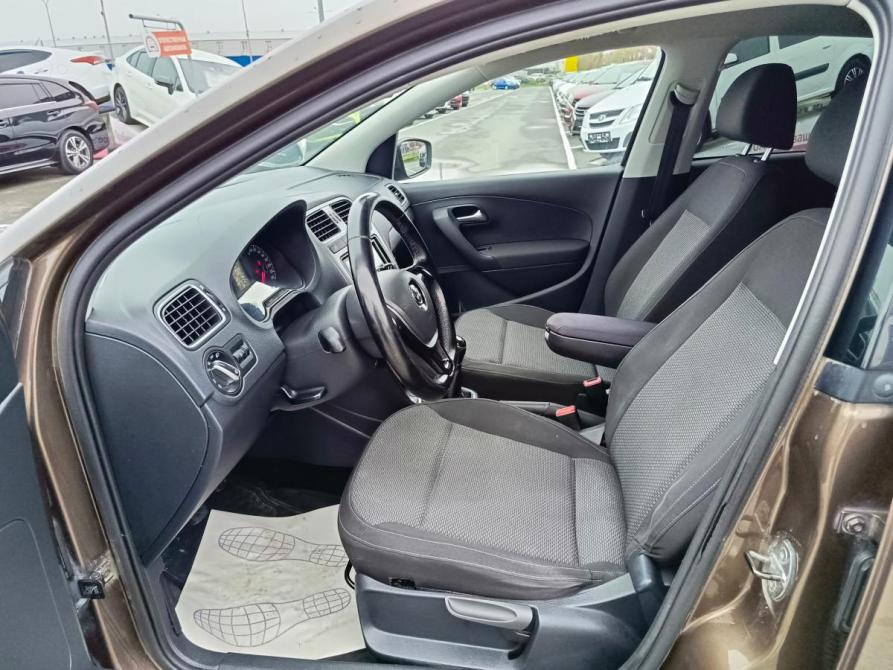 Volkswagen Polo V Рестайлинг Тюмень  - изображение 9