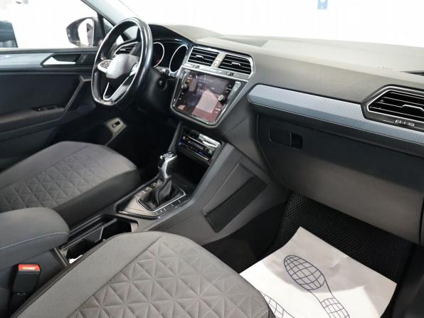 Volkswagen Tiguan II Рестайлинг с пробегом 2021 года, цена 2 230 000 рублей, 129490 км, внедорожник, Автокод Объявления