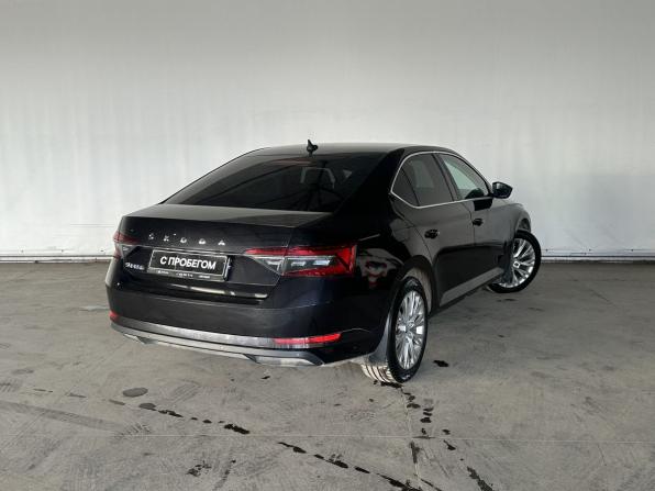 Skoda Superb III Рестайлинг с пробегом 2021 года, цена 2 100 000 рублей, 220149 км, лифтбек, Автокод Объявления