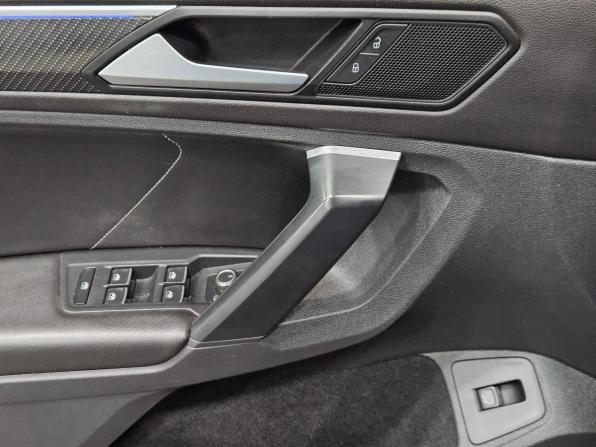 Volkswagen Tiguan II Рестайлинг с пробегом 2021 года, цена 2 800 000 рублей, 130619 км, внедорожник, Автокод Объявления