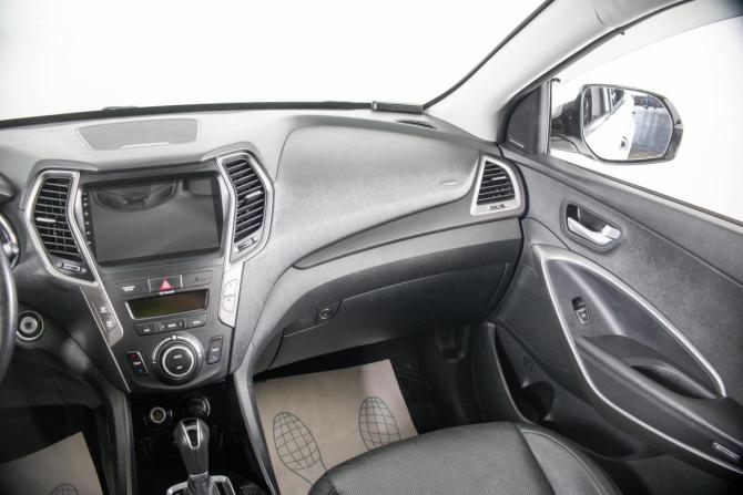 Hyundai Santa Fe III Рестайлинг с пробегом 2017 года, цена 2 299 000 рублей, 230156 км, внедорожник, Автокод Объявления