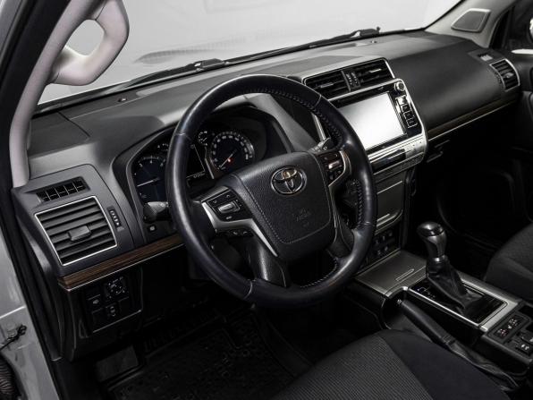 Toyota Land Cruiser Prado 150 Series Рестайлинг 2 с пробегом 2017 года, цена 6 449 000 рублей, 67249 км, внедорожник, Автокод Объявления
