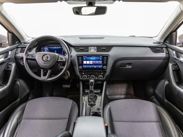 Skoda Octavia III (A7) Рестайлинг с пробегом 2020 года, цена 2 208 000 рублей, 88473 км, лифтбек, Автокод Объявления