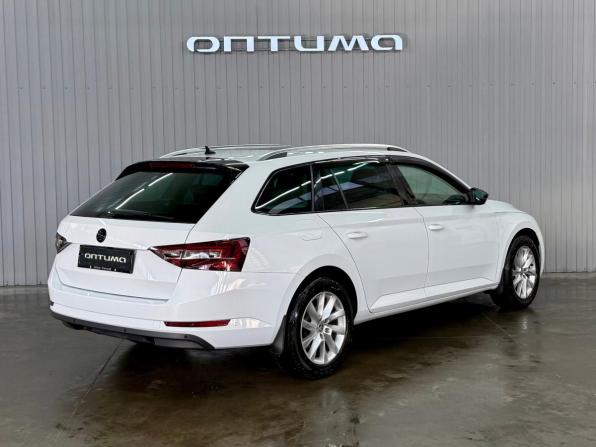 Skoda Superb III с пробегом 2018 года, цена 1 997 000 рублей, 235000 км, универсал, Автокод Объявления
