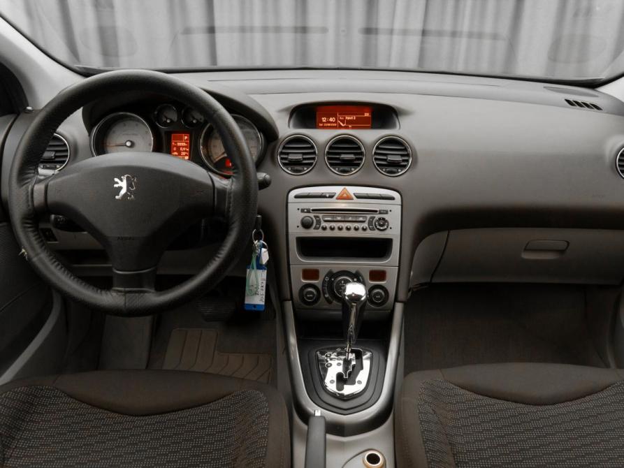 Peugeot 308 I Москва  - изображение 8