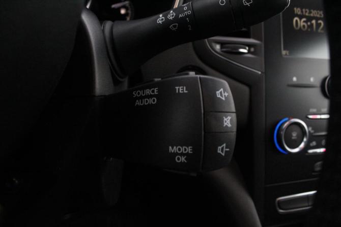 Renault Megane IV с пробегом 2019 года, цена 1 395 000 рублей, 184489 км, универсал, Автокод Объявления