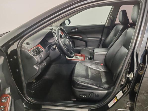 Toyota Camry VII (XV50) с пробегом 2013 года, цена 1 349 000 рублей, 291329 км, седан, Автокод Объявления