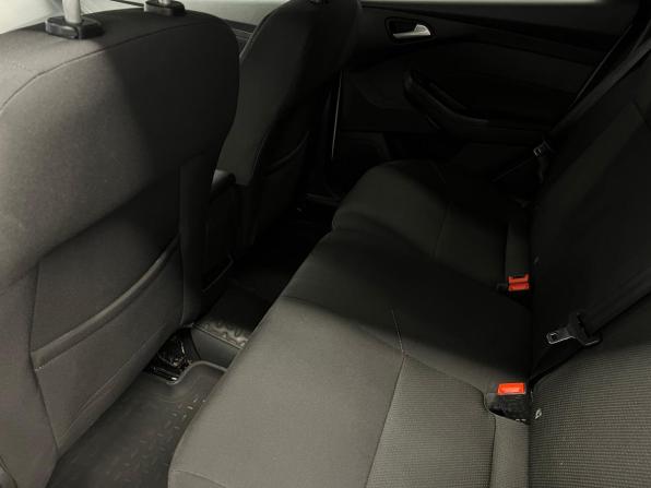 Ford Focus III Рестайлинг с пробегом 2017 года, цена 955 000 рублей, 168078 км, хэтчбек, Автокод Объявления