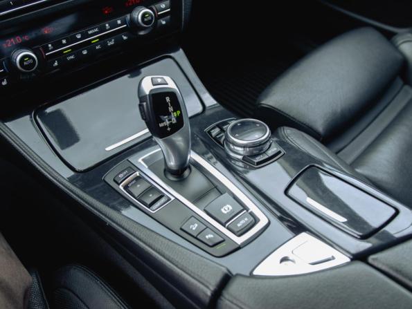 BMW 5 серии VI (F10/F11/F07) Рестайлинг с пробегом 2013 года, цена 1 685 000 рублей, 374492 км, седан, Автокод Объявления