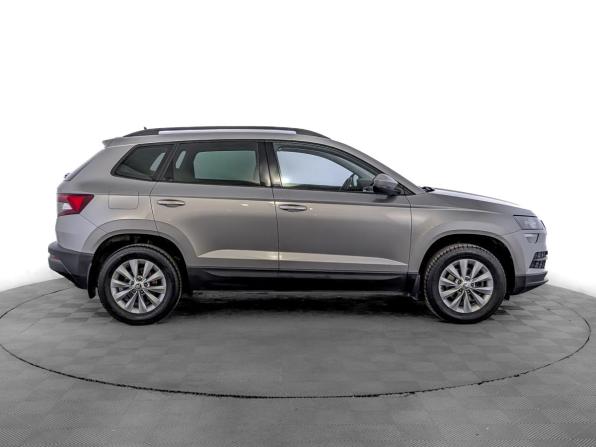Skoda Karoq I с пробегом 2021 года, цена 2 575 000 рублей, 59380 км, внедорожник, Автокод Объявления