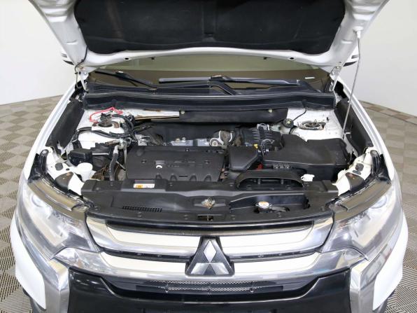 Mitsubishi Outlander III Рестайлинг 2 с пробегом 2018 года, цена 1 565 000 рублей, 198521 км, внедорожник, Автокод Объявления