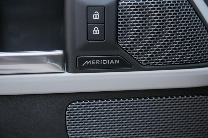 Land Rover Defender II с пробегом 2022 года, цена 7 990 000 рублей, 69397 км, внедорожник, Автокод Объявления