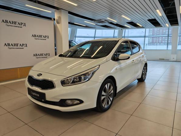 Kia Ceed II с пробегом 2014 года, цена 899 000 рублей, 257612 км, хэтчбек, Автокод Объявления