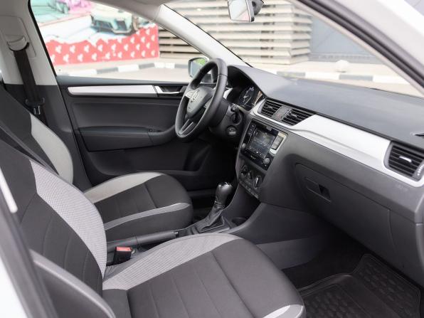 Skoda Rapid I Рестайлинг с пробегом 2019 года, цена 1 359 000 рублей, 108487 км, лифтбек, Автокод Объявления