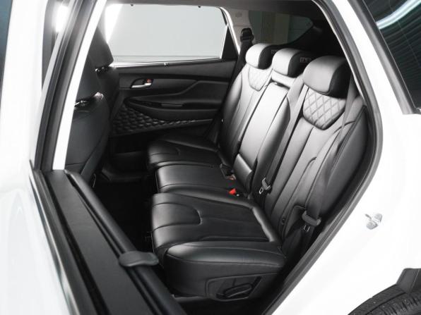 Hyundai Santa Fe IV Рестайлинг с пробегом 2022 года, цена 3 729 000 рублей, 61182 км, внедорожник, Автокод Объявления