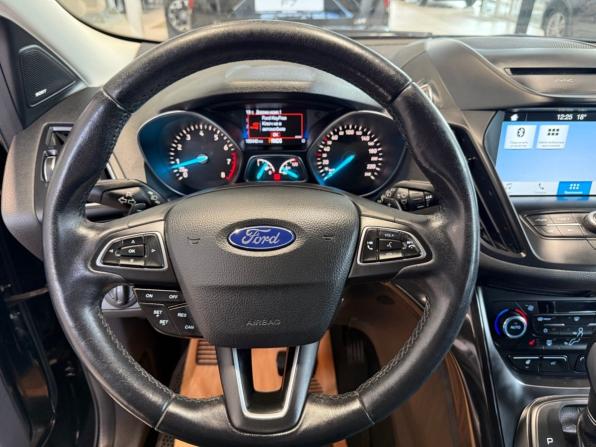 Ford Kuga II Рестайлинг с пробегом 2017 года, цена 1 560 000 рублей, 190440 км, внедорожник, Автокод Объявления