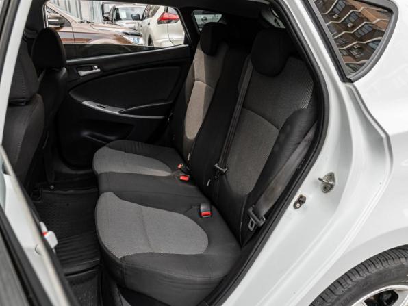 Hyundai Solaris I с пробегом 2014 года, цена 880 000 рублей, 185580 км, хэтчбек, Автокод Объявления