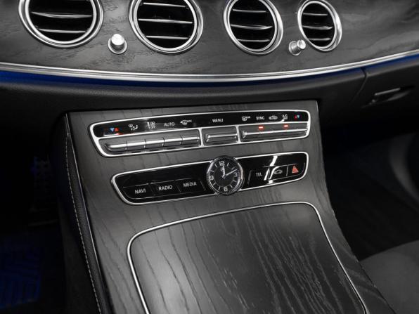 Mercedes-Benz E-Класс V (W213 S213 C238) с пробегом 2019 года, цена 3 370 000 рублей, 143552 км, седан, Автокод Объявления