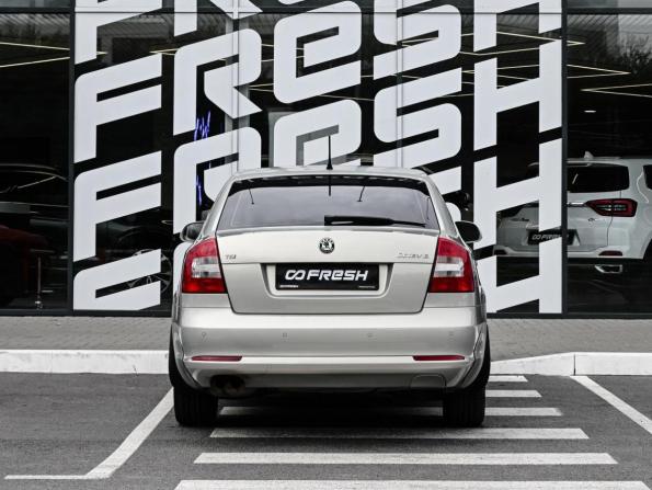 Skoda Octavia II (A5) Рестайлинг с пробегом 2011 года, цена 1 029 000 рублей, 175256 км, лифтбек, Автокод Объявления