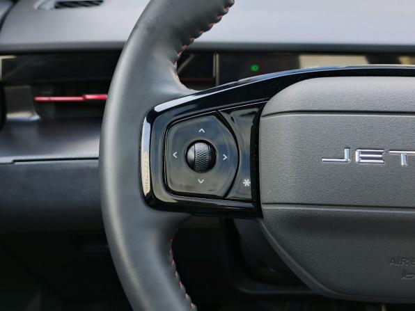 JETOUR DASHING I с пробегом 2023 года, цена 2 030 000 рублей, 66917 км, внедорожник, Автокод Объявления