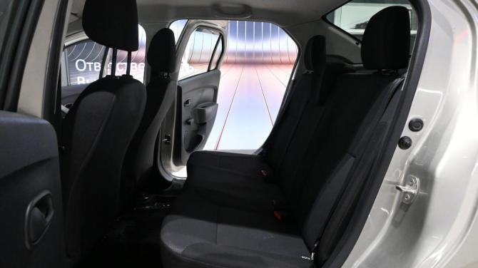 Renault Logan II с пробегом 2017 года, цена 775 000 рублей, 61741 км, седан, Автокод Объявления