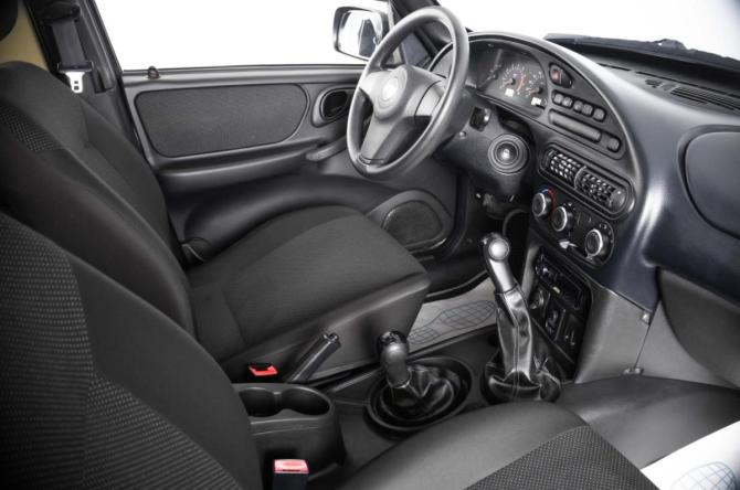 Chevrolet Niva I Рестайлинг с пробегом 2015 года, цена 639 000 рублей, 110000 км, внедорожник, Автокод Объявления